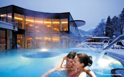 Salzkammergut Therme Pärchen im Winter - © Eurothermen Resorts