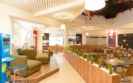 Jugendgästehaus Klagenfurt Lobby Café - © Christoph Sammer