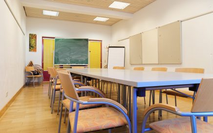 Jugendgästehaus Klagenfurt Seminarraum - © Christoph Sammer