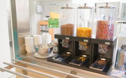 Jugendgästehaus Linz Frühstücksbuffet - © Christoph Sammer