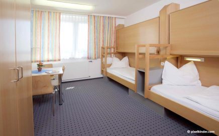 Jugendgästehaus Linz Zimmer zweibettig - © pixelkinder.com