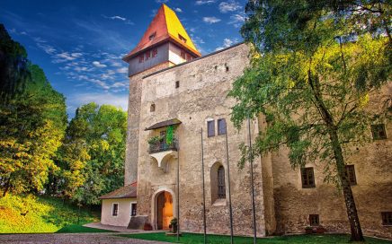 Jugendherberge Schloss Ulmerfeld aussen