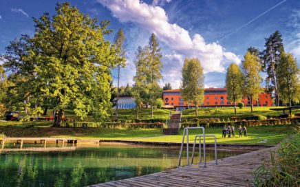 Jugendgästehaus Velden Cap Wörth Gelände - © Christoph Sammer
