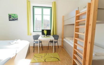 Jugendgästehaus Velden Cap Wörth Komfort Familienzimmer Seehaus - © Christoph Sammer