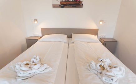Jugendgästehaus Velden Cap Wörth Komfort Familienzimmer Seehaus - © Christoph Sammer