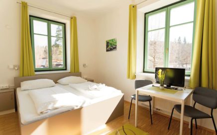 Jugendgästehaus Velden Cap Wörth Komfort 3 Bettzimmer - © Christoph Sammer