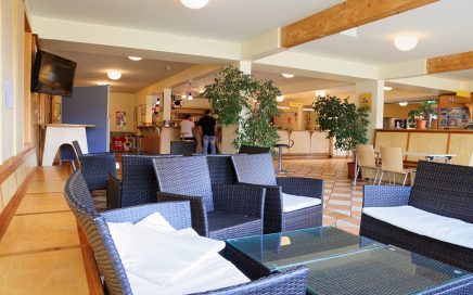 Jugendgästehaus Velden Cap Wörth Lobby Cafe - © Christoph Sammer