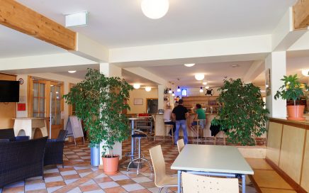 Jugendgästehaus Velden Cap Wörth Lobby Cafe - © Christoph Sammer