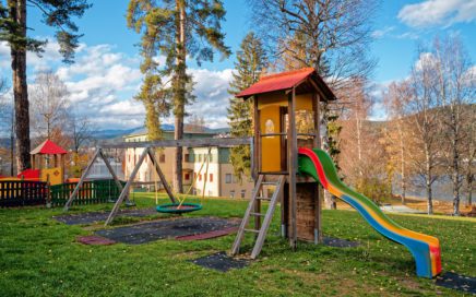 Jugendgästehaus Velden Cap Wörth Kinderspielplatz - © Christoph Sammer
