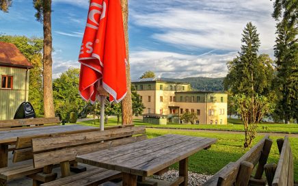 Jugendgästehaus Velden Cap Wörth Terrasse - © Christoph Sammer