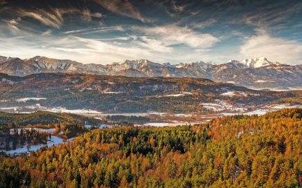 Jugendgästehaus Velden Cap Wörth Ausblick Pyramidenkogel Berge - © Christoph Sammer
