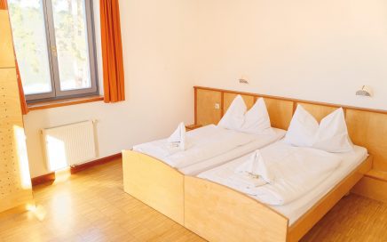 Jugendgästehaus Velden Cap Wörth 2 Bettzimmer Haupthaus - © Christoph Sammer