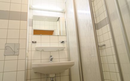 Jugendgästehaus Villach Badezimmer - © Christoph Sammer