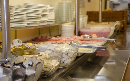 Jugendgästehaus Villach Frühstücksbuffet - © Andreas Fillei