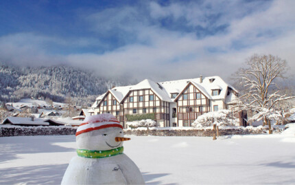 St. Gilgen Winter Jugendgästehaus St. Gilgen am Wolfgangsee im Winter
